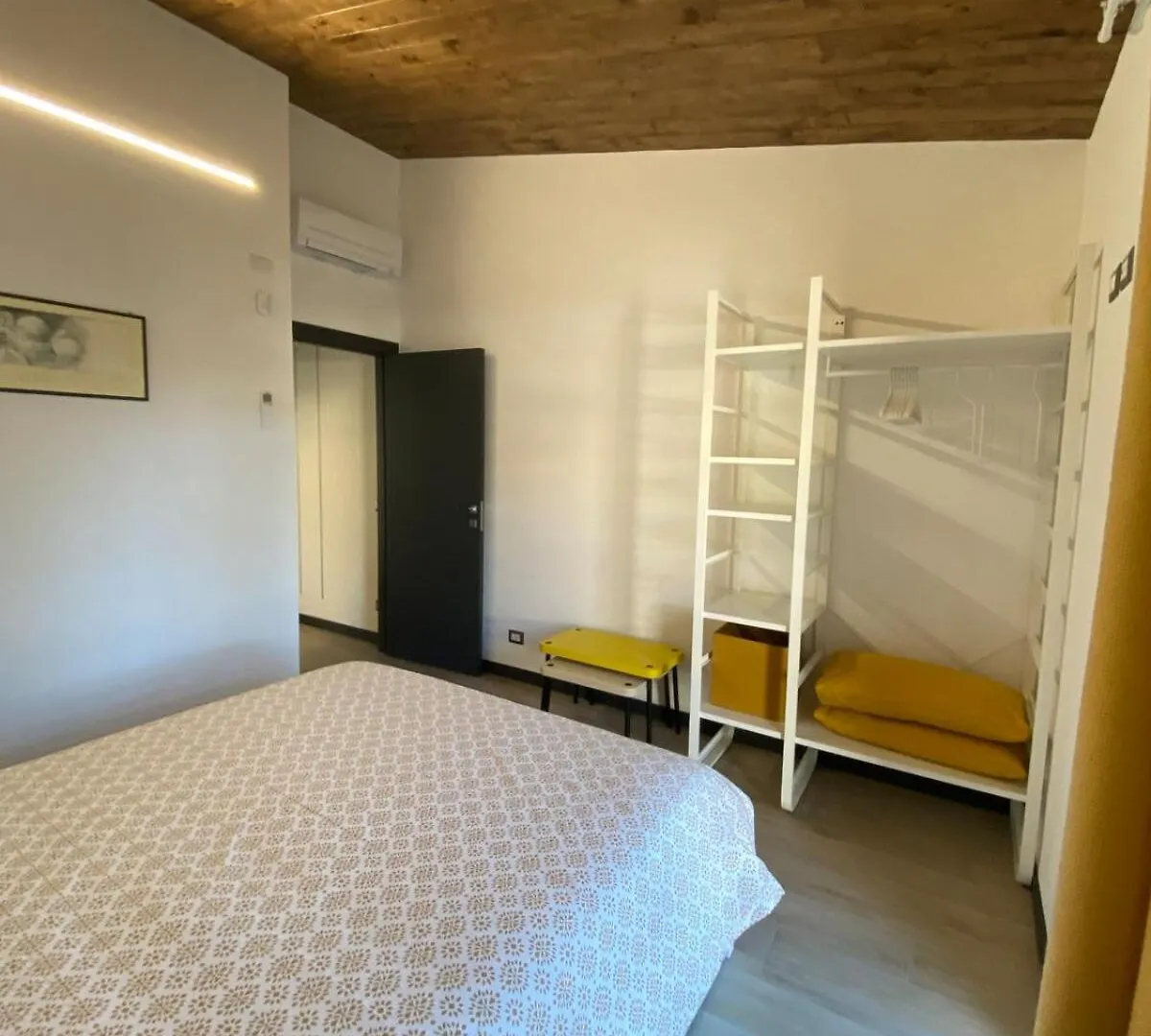Villino Ancillotto With Garden And Parking Motorcycle Space Rome Italy